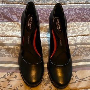 Women’s Rockport size 9.5M total motion Leah pump with truetech insoles- NWOT